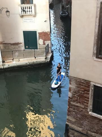 B&B Al Teatro With Canal View 威尼斯 外观 照片