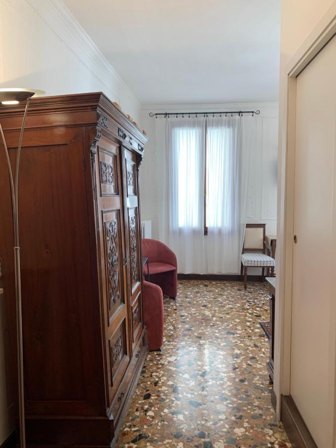 B&B Al Teatro With Canal View 威尼斯 外观 照片